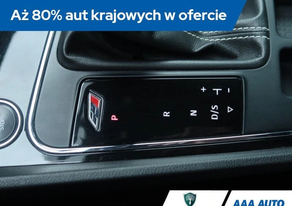 Seat Leon cena 96000 przebieg: 73246, rok produkcji 2017 z Puławy małe 277